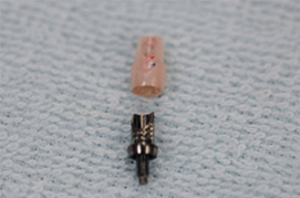 Custom abutment · 지르코니아 어버트먼트 (사진 2/4)